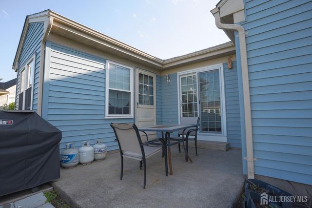 65 Yorkshire Drive, Monroe, NJ 08831