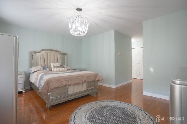 65 Yorkshire Drive, Monroe, NJ 08831