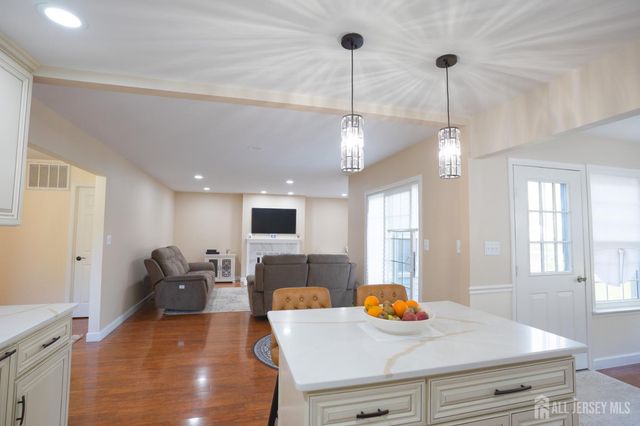 65 Yorkshire Drive, Monroe, NJ 08831