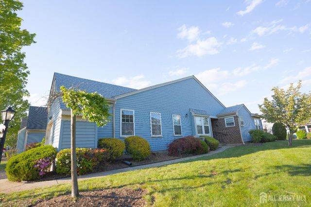 65 Yorkshire Drive, Monroe, NJ 08831