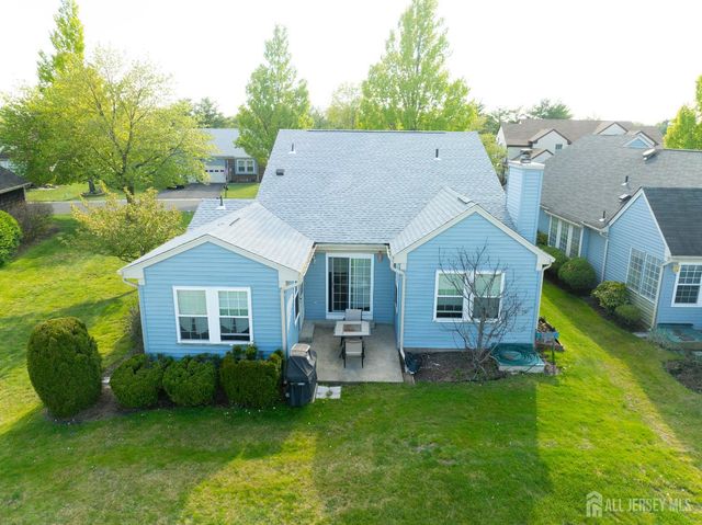 65 Yorkshire Drive, Monroe, NJ 08831