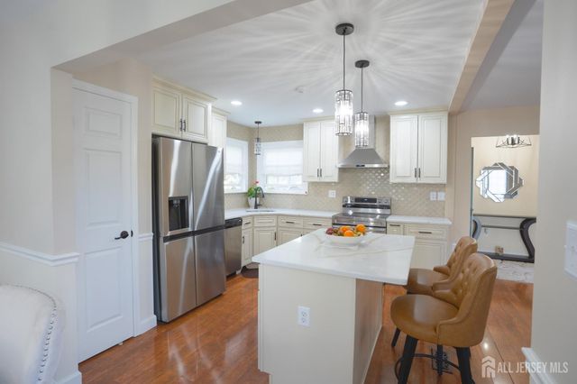 65 Yorkshire Drive, Monroe, NJ 08831