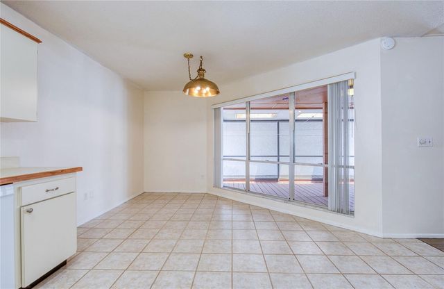 6922 SILVERMILL DRIVE, Tampa, FL 33635