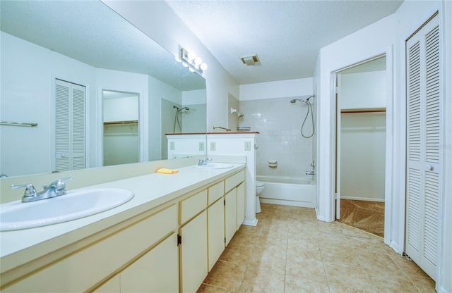 6922 SILVERMILL DRIVE, Tampa, FL 33635