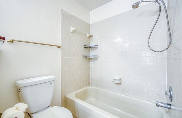 6922 SILVERMILL DRIVE, Tampa, FL 33635