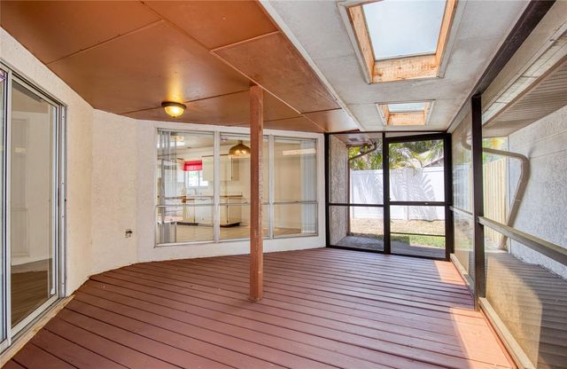 6922 SILVERMILL DRIVE, Tampa, FL 33635