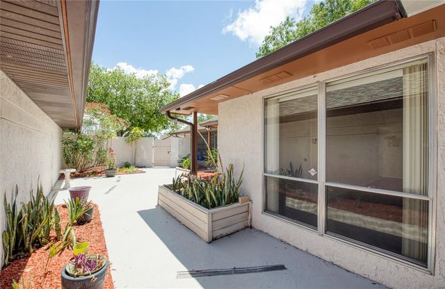 6922 SILVERMILL DRIVE, Tampa, FL 33635