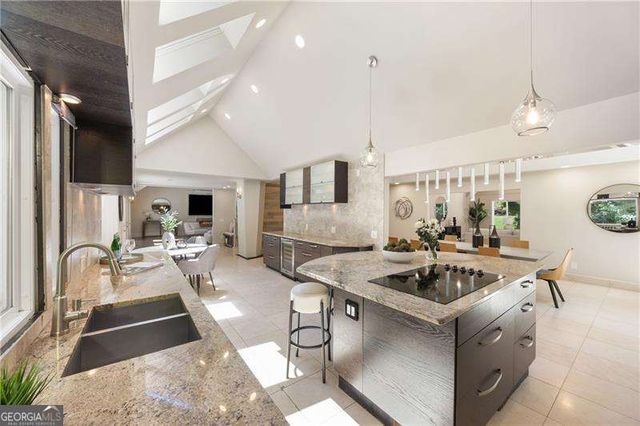 155 Marsh Glen Point, Sandy Springs, GA 30328