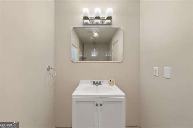 155 Marsh Glen Point, Sandy Springs, GA 30328