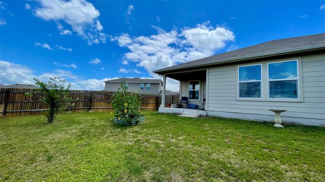 156 Medinah LN, San Marcos, TX 78666