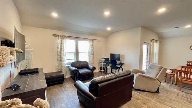 156 Medinah LN, San Marcos, TX 78666