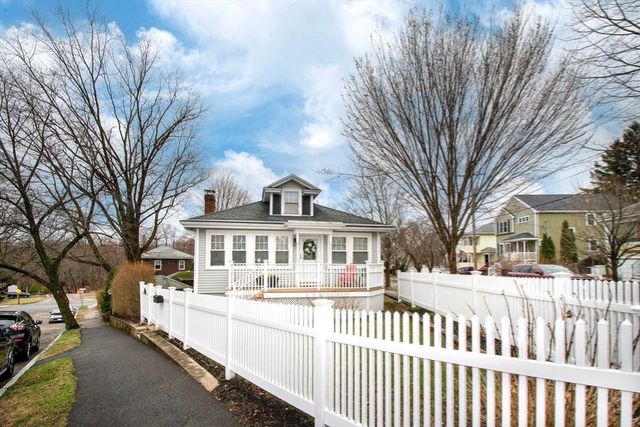 271 Holbrook Rd, Quincy, MA 02171