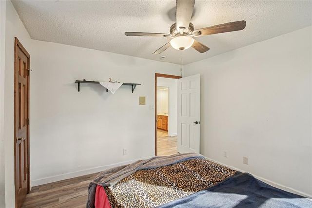 3225 Meadow Road, Leavenworth, KS 66048