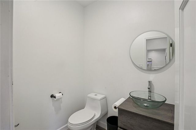 3225 Meadow Road, Leavenworth, KS 66048