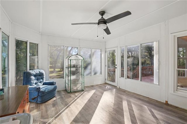 3225 Meadow Road, Leavenworth, KS 66048