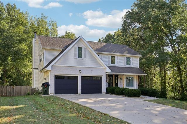 3225 Meadow Road, Leavenworth, KS 66048