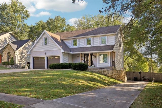 3225 Meadow Road, Leavenworth, KS 66048