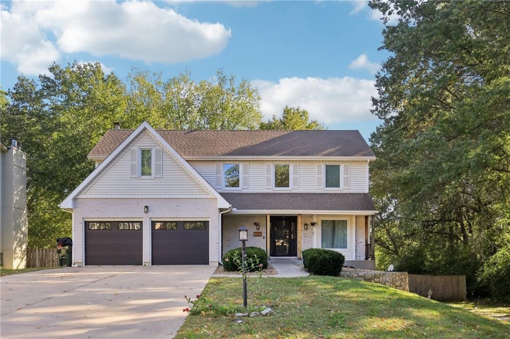 3225 Meadow Road, Leavenworth, KS 66048