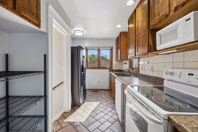 3222 James Avenue N, Minneapolis, MN 55412