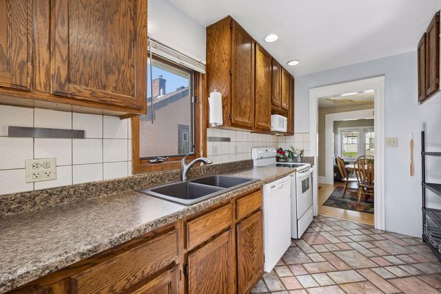 3222 James Avenue N, Minneapolis, MN 55412