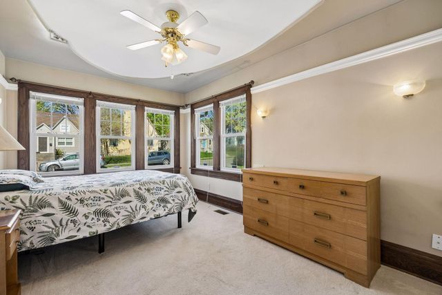 3222 James Avenue N, Minneapolis, MN 55412