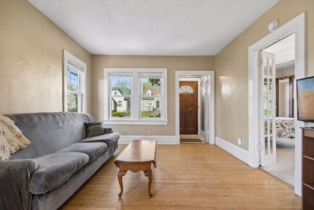 3222 James Avenue N, Minneapolis, MN 55412