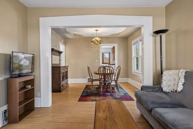 3222 James Avenue N, Minneapolis, MN 55412