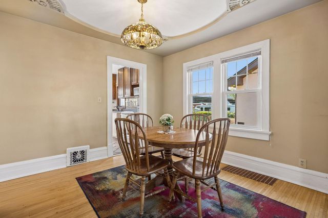 3222 James Avenue N, Minneapolis, MN 55412