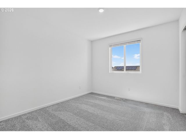 590 Vail Ave, Woodburn, OR 97071