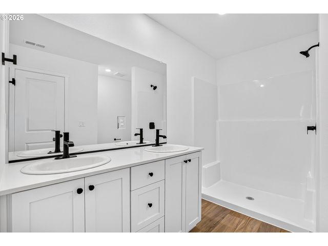 590 Vail Ave, Woodburn, OR 97071