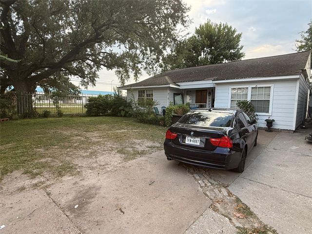 8407 Sonneville Drive, Houston, TX 77080