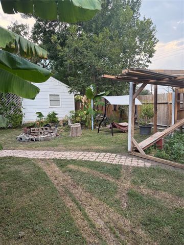 8407 Sonneville Drive, Houston, TX 77080