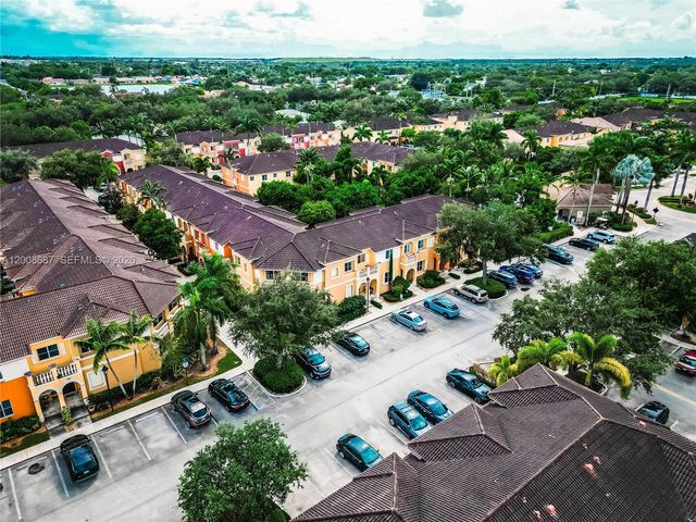 8928 SW 18th St, Miramar, FL 33025