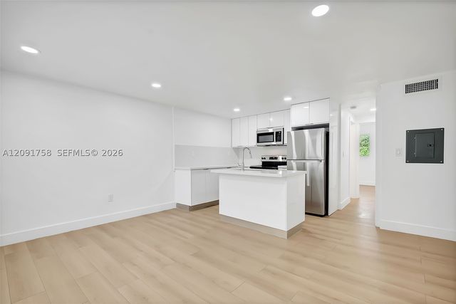 1632 NW 16th Ter 6, Miami, FL 33125