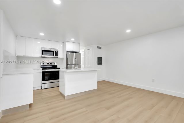 1632 NW 16th Ter 6, Miami, FL 33125