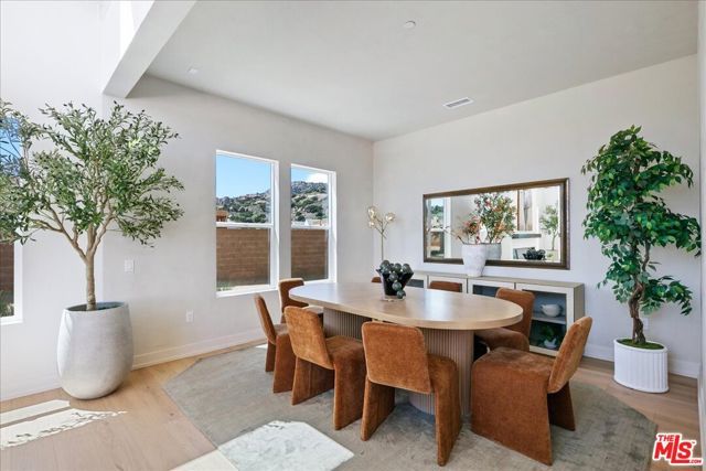 22810 Seaqua Circle, Chatsworth (los Angeles), CA 91311