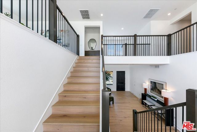 22810 Seaqua Circle, Chatsworth (los Angeles), CA 91311