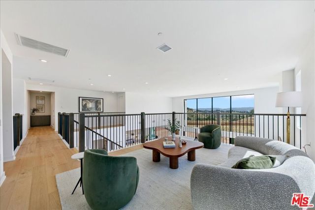 22810 Seaqua Circle, Chatsworth (los Angeles), CA 91311