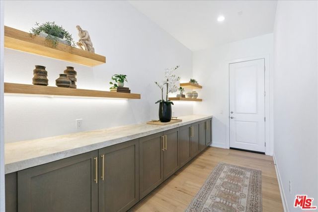 22810 Seaqua Circle, Chatsworth (los Angeles), CA 91311