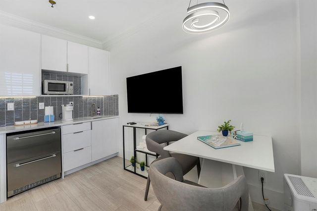 235 Sunrise Avenue 2011, Palm Beach, FL 33480