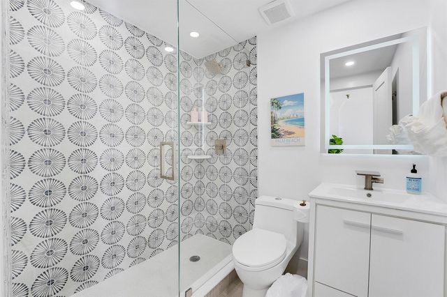 235 Sunrise Avenue 2011, Palm Beach, FL 33480