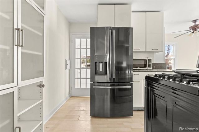 100 Meridan Street, Dearborn, MI 48124