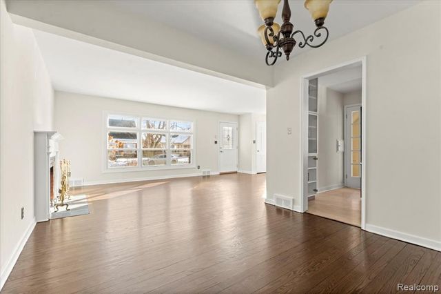 100 Meridan Street, Dearborn, MI 48124