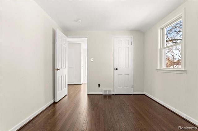 100 Meridan Street, Dearborn, MI 48124