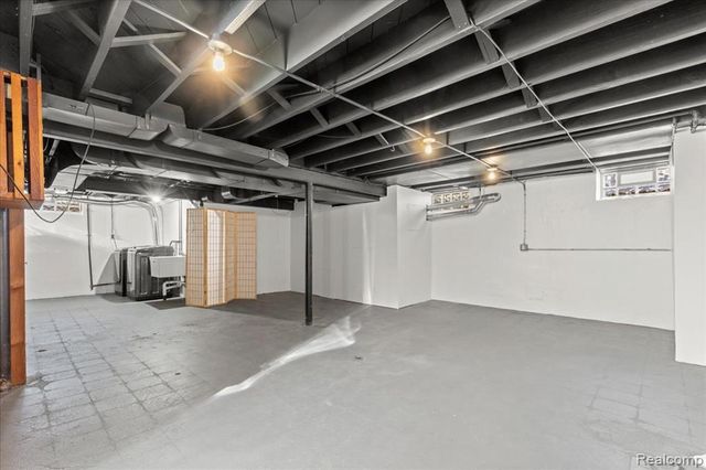 100 Meridan Street, Dearborn, MI 48124