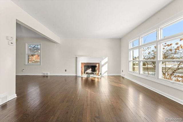 100 Meridan Street, Dearborn, MI 48124