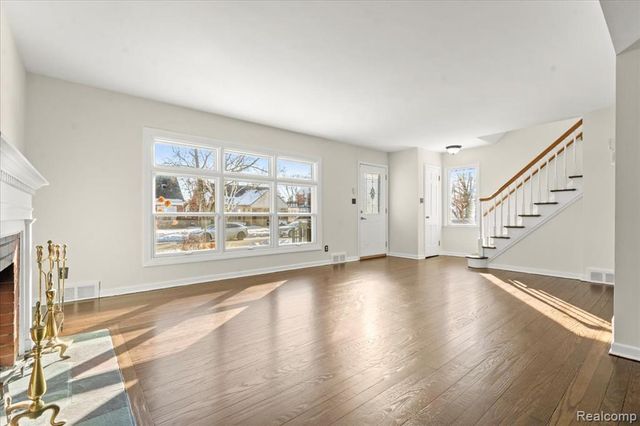 100 Meridan Street, Dearborn, MI 48124