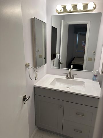 621 NW 105th Way, Pembroke Pines, FL 33026