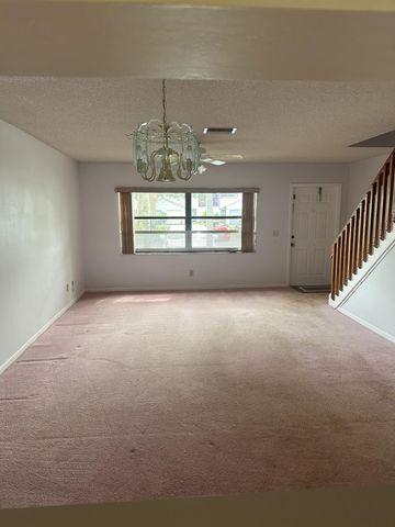 621 NW 105th Way, Pembroke Pines, FL 33026