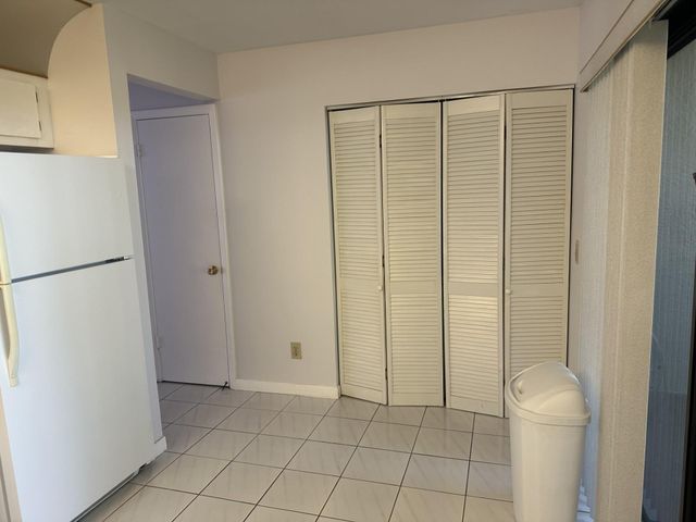 621 NW 105th Way, Pembroke Pines, FL 33026